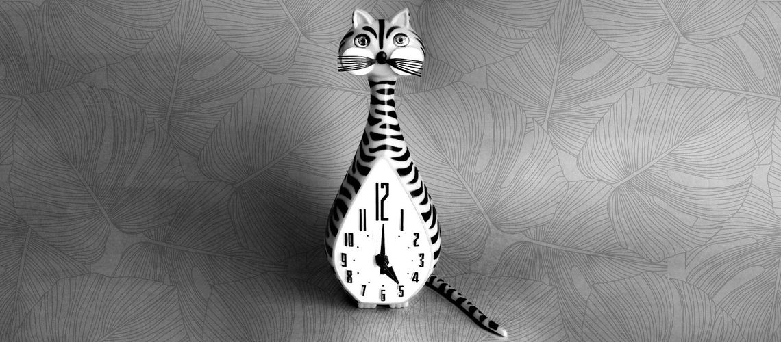 Photo of a cat clock.